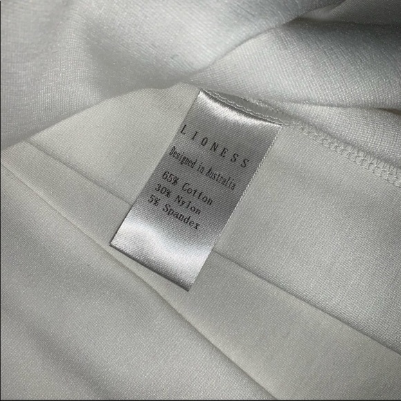 LIONESS Rescue Me Pleat Mini Skirt White Sz XS - Picture 5 of 8